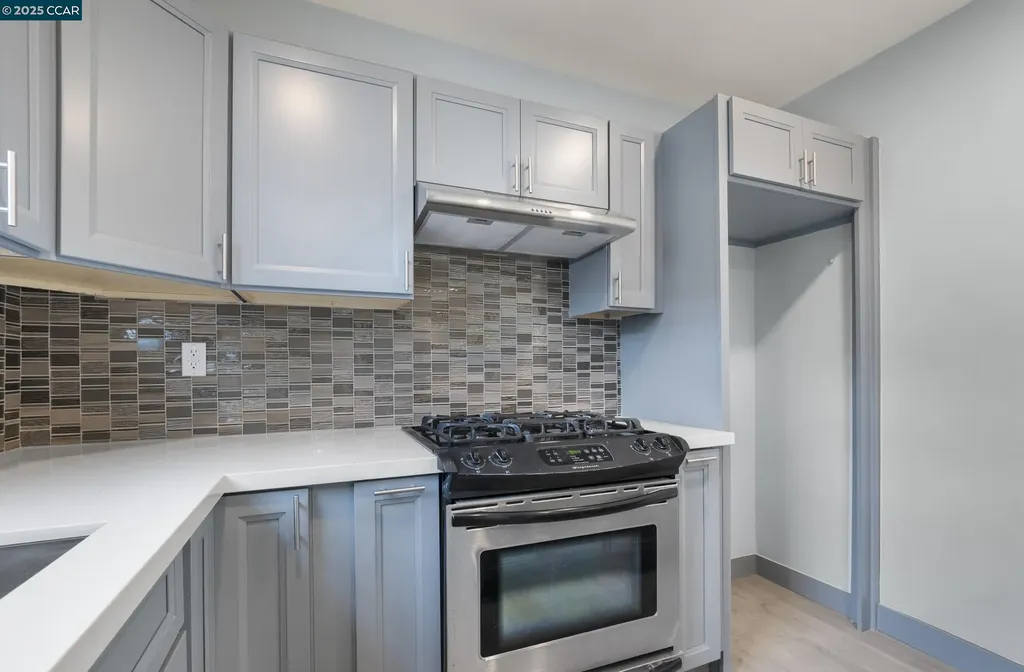 9028 A Street Oakland CA 94603