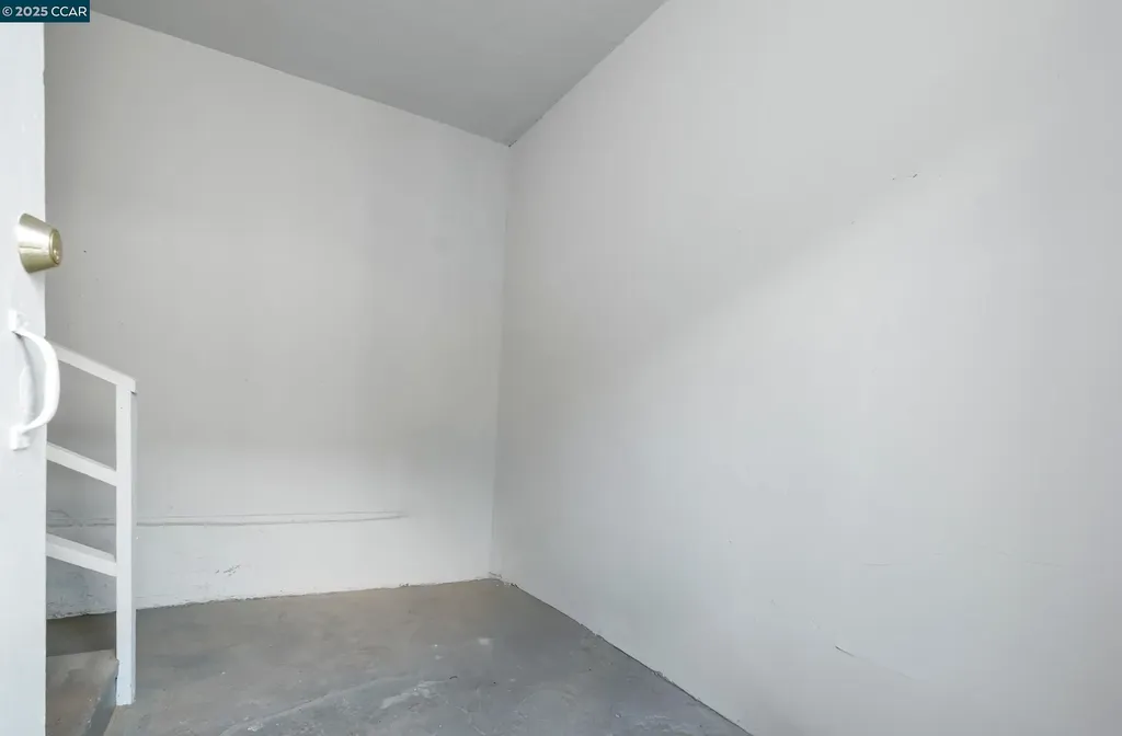 9028 A Street Oakland CA 94603