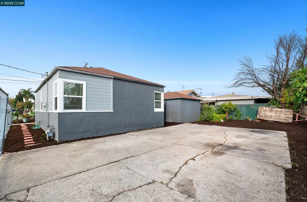 9028 A Street Oakland CA 94603