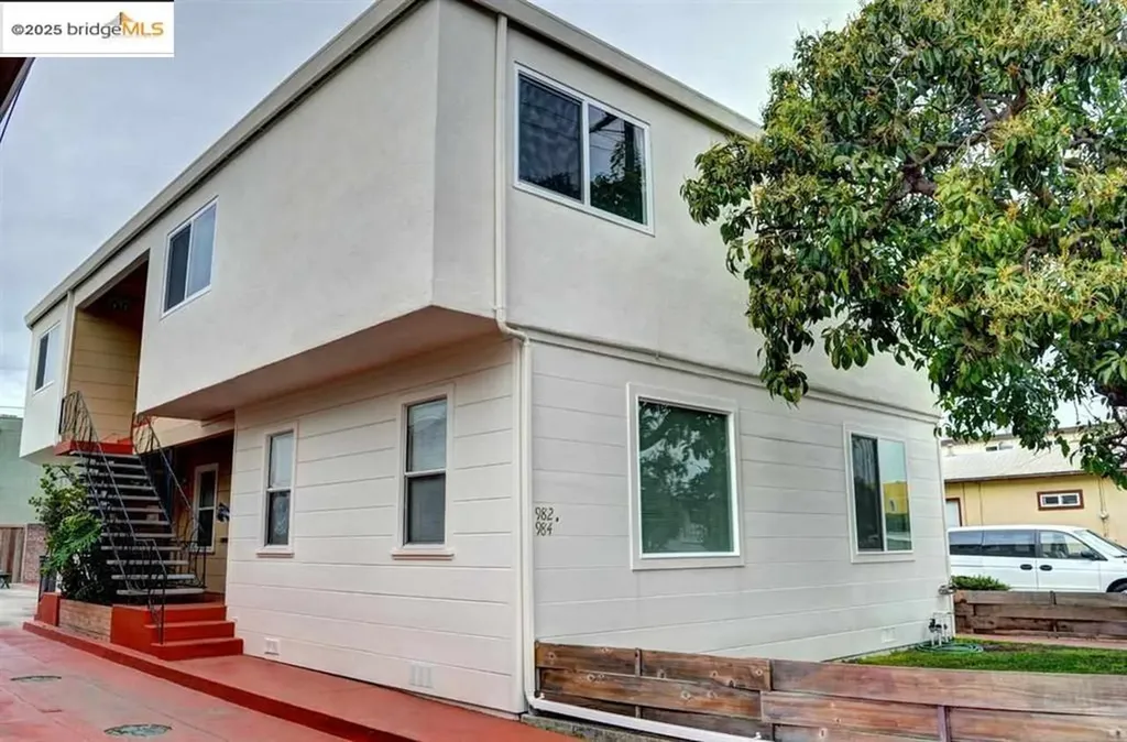 986 Kains Avenue Albany CA 94705