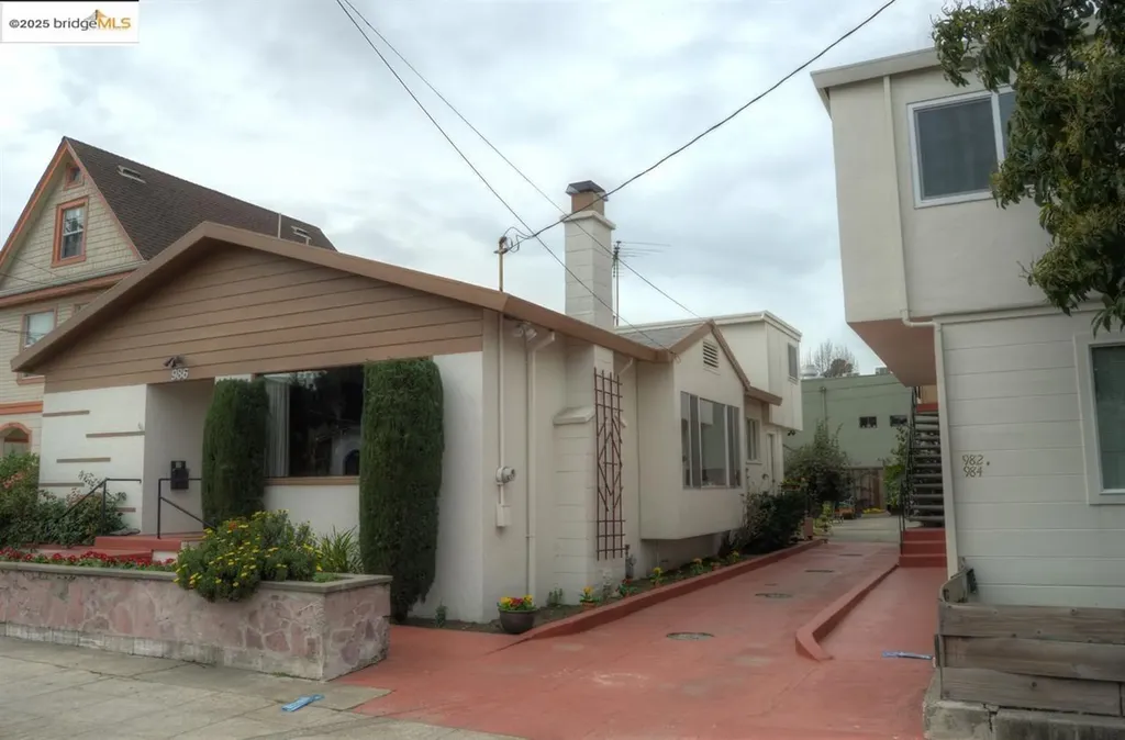 986 Kains Avenue Albany CA 94705