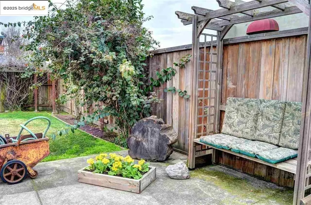 986 Kains Avenue Albany CA 94705
