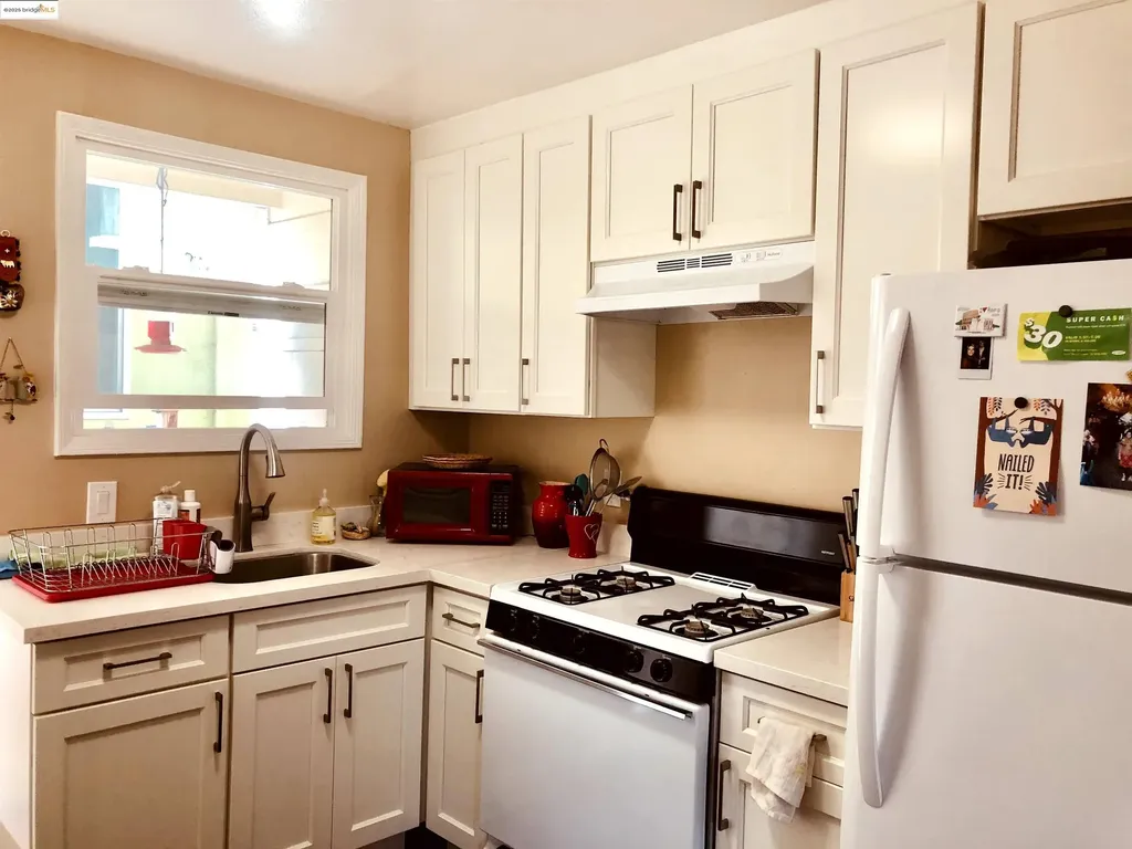 986 Kains Avenue Albany CA 94705