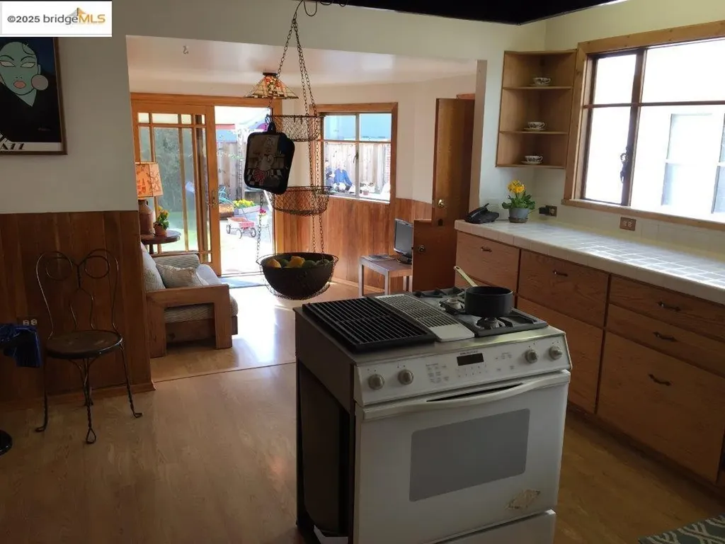 986 Kains Avenue Albany CA 94705