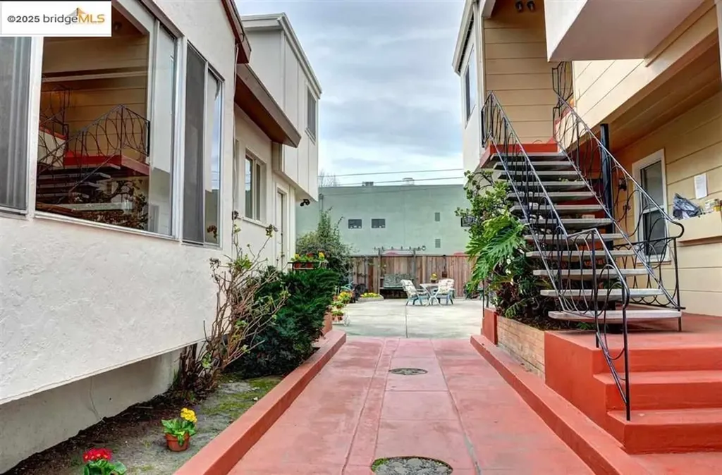 986 Kains Avenue Albany CA 94705