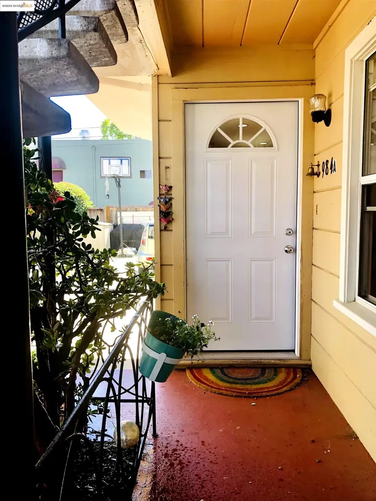 986 Kains Avenue Albany CA 94705