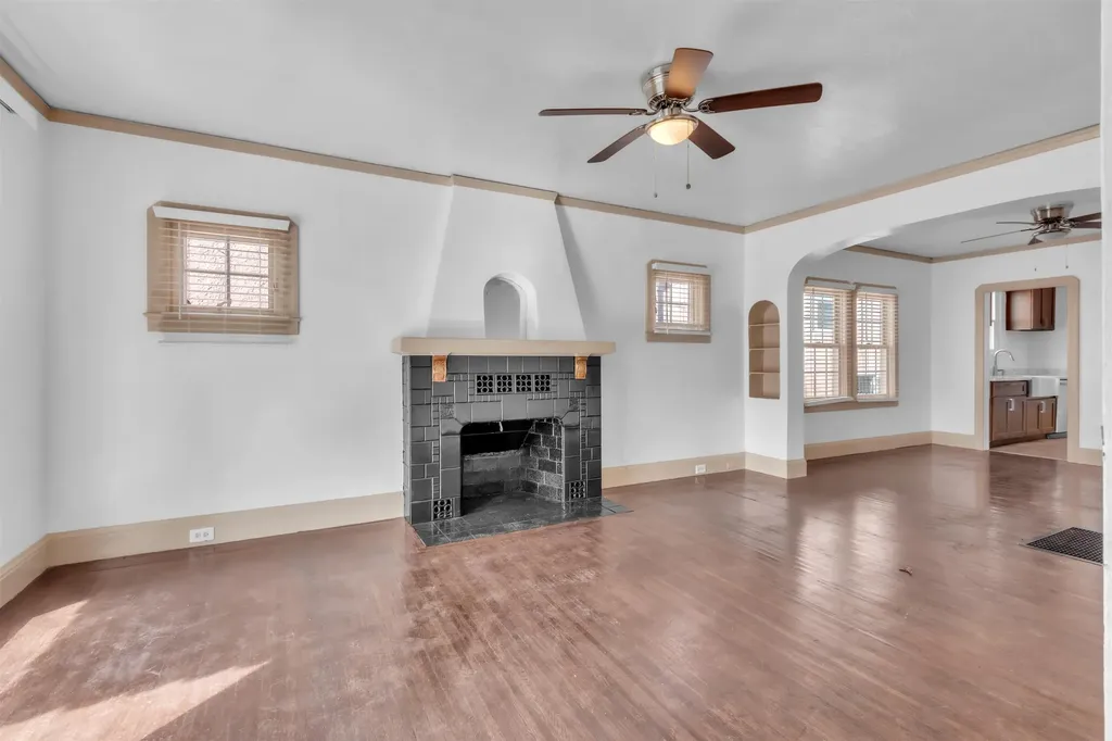 7818 Arthur Street Oakland CA 94605