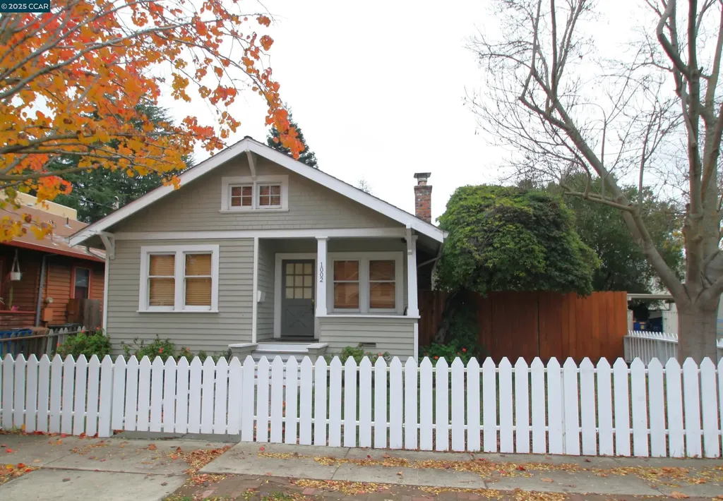 1002 Warren Street Martinez CA 94553