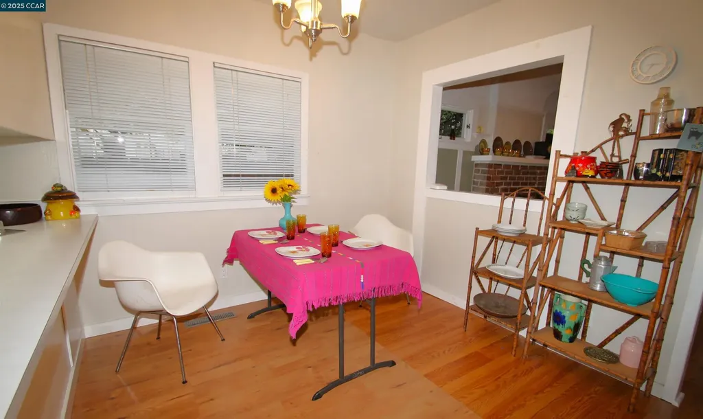 1002 Warren Street Martinez CA 94553