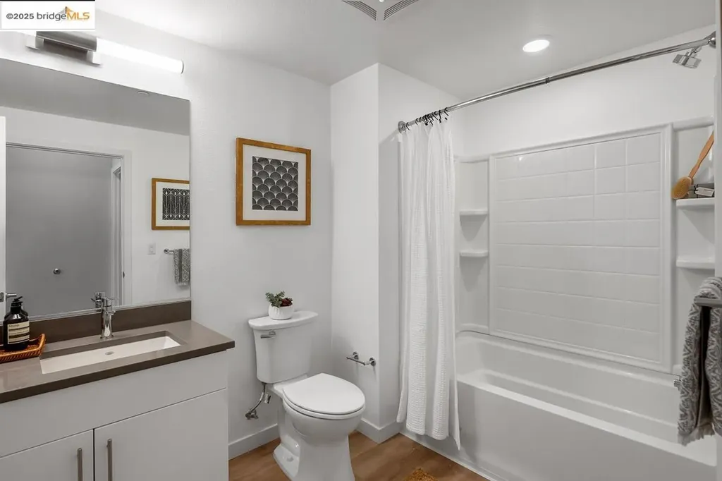 260 Brooklyn Basin Way Oakland CA 94606