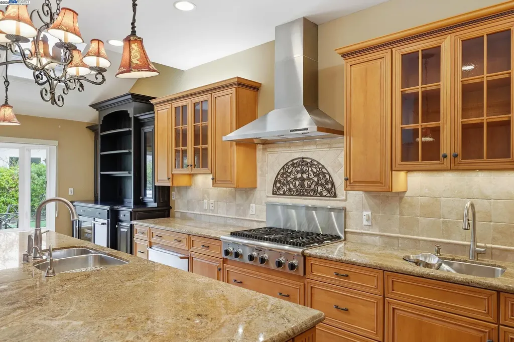 66 Oakridge Court Danville CA 94526