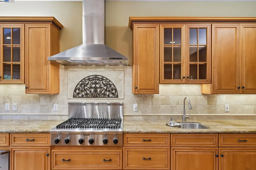 66 Oakridge Court Danville CA 94526