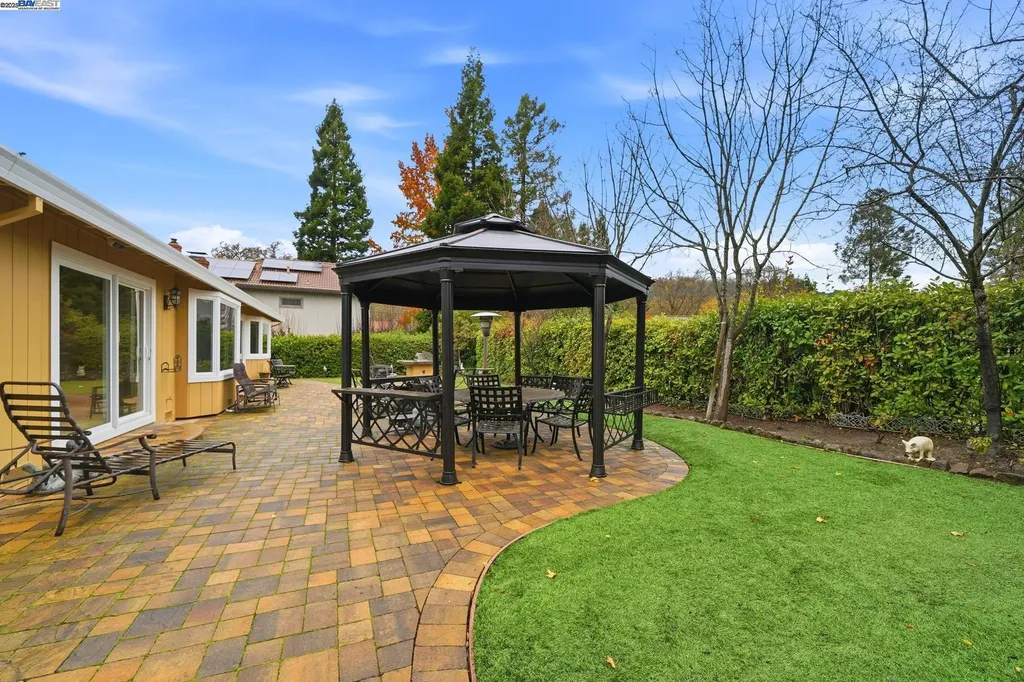 66 Oakridge Court Danville CA 94526