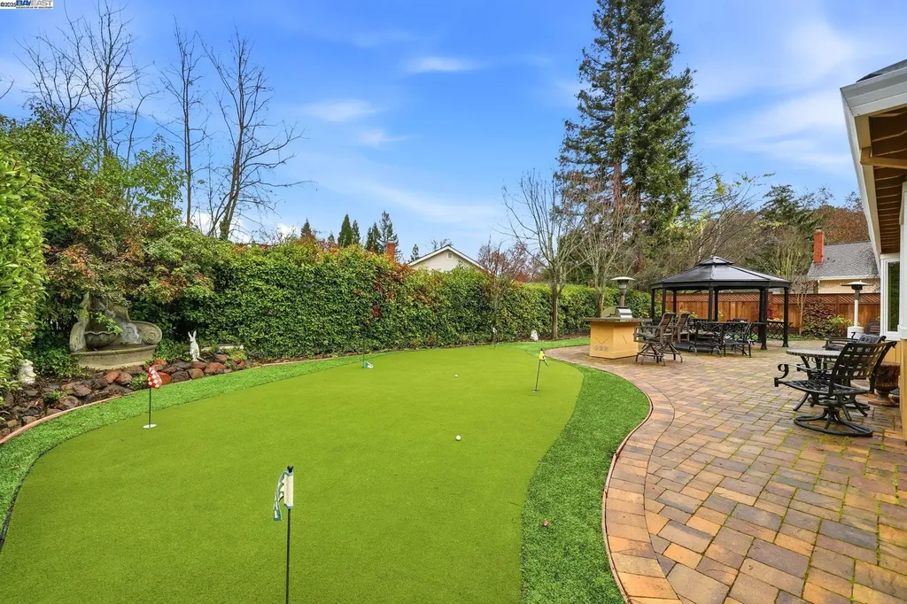 66 Oakridge Court Danville CA 94526