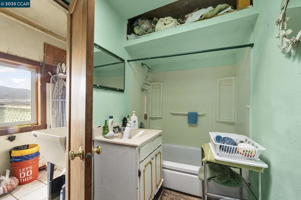 73 Tioga Avenue San Francisco CA 94134