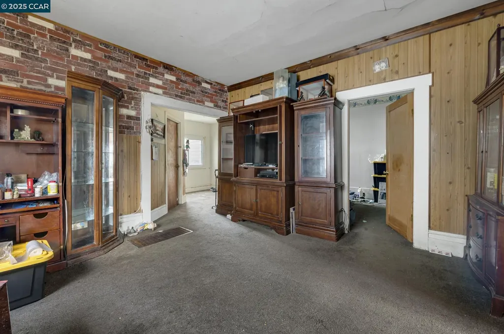 73 Tioga Avenue San Francisco CA 94134