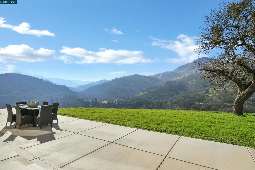 420 Leon Court Clayton CA 94517