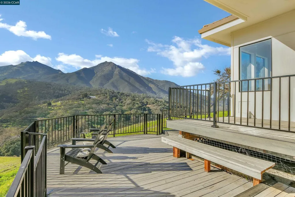 420 Leon Court Clayton CA 94517