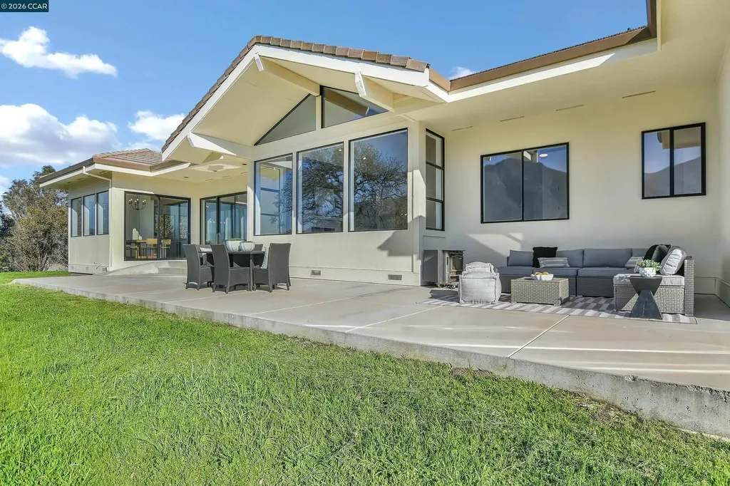 420 Leon Court Clayton CA 94517