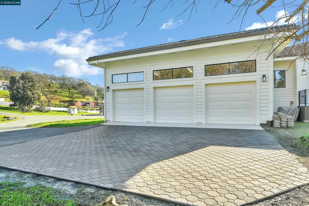 420 Leon Court Clayton CA 94517