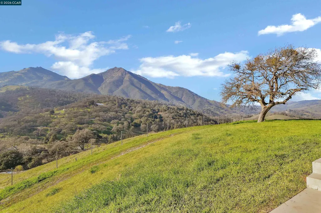 420 Leon Court Clayton CA 94517