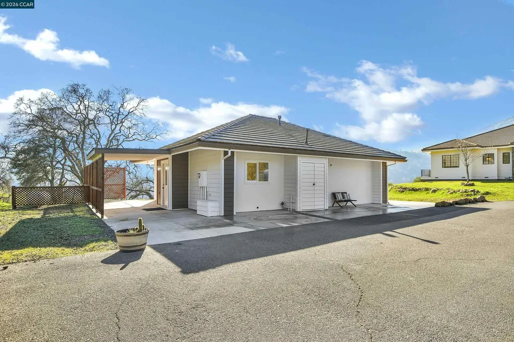 420 Leon Court Clayton CA 94517