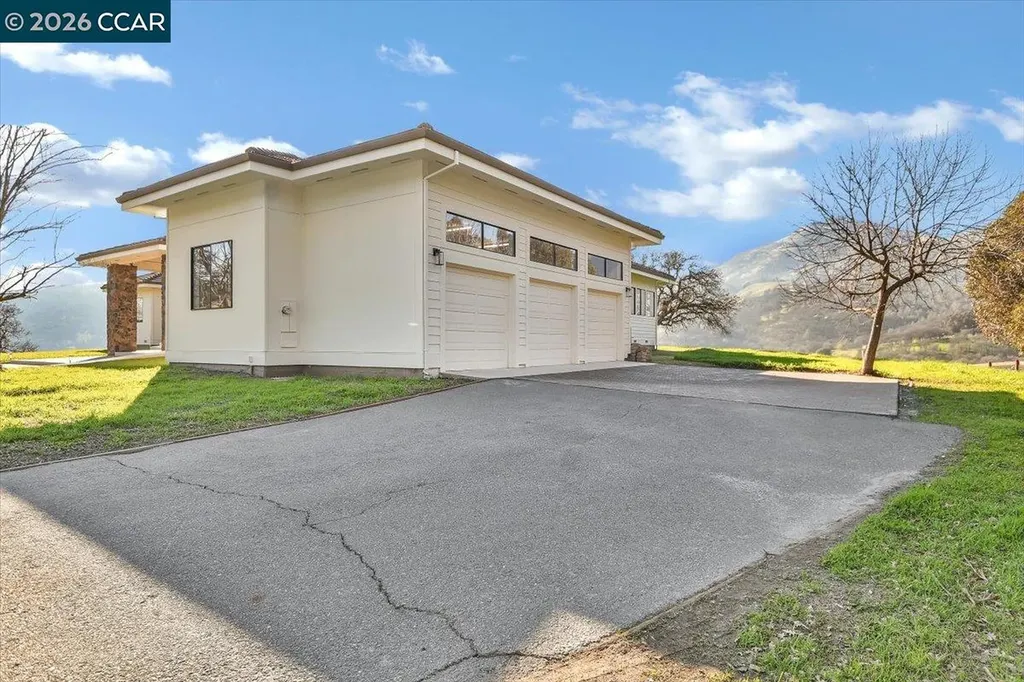 420 Leon Court Clayton CA 94517