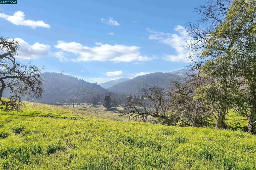 420 Leon Court Clayton CA 94517