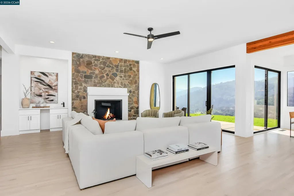 420 Leon Court Clayton CA 94517