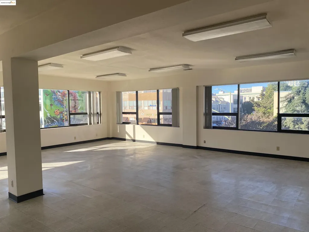 196 10th Street Oakland CA 94607
