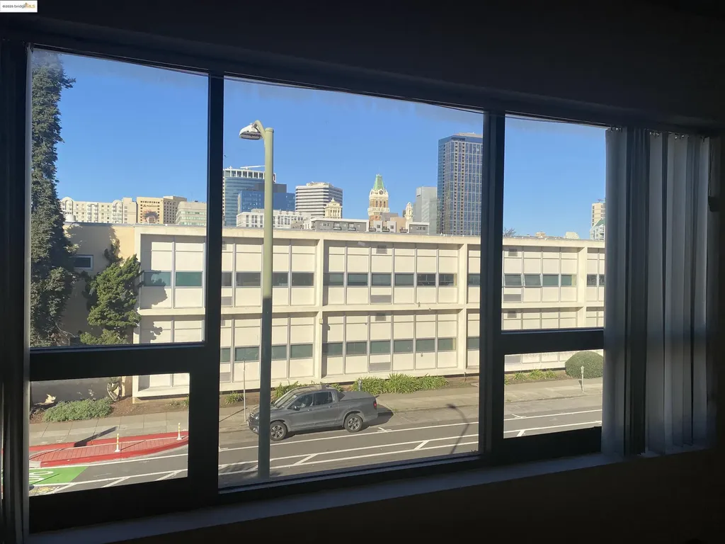 196 10th Street Oakland CA 94607