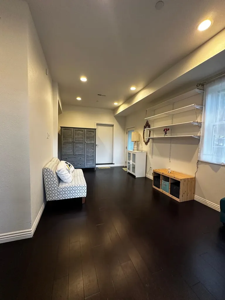 2276 Arrowhead Oakland CA 94611