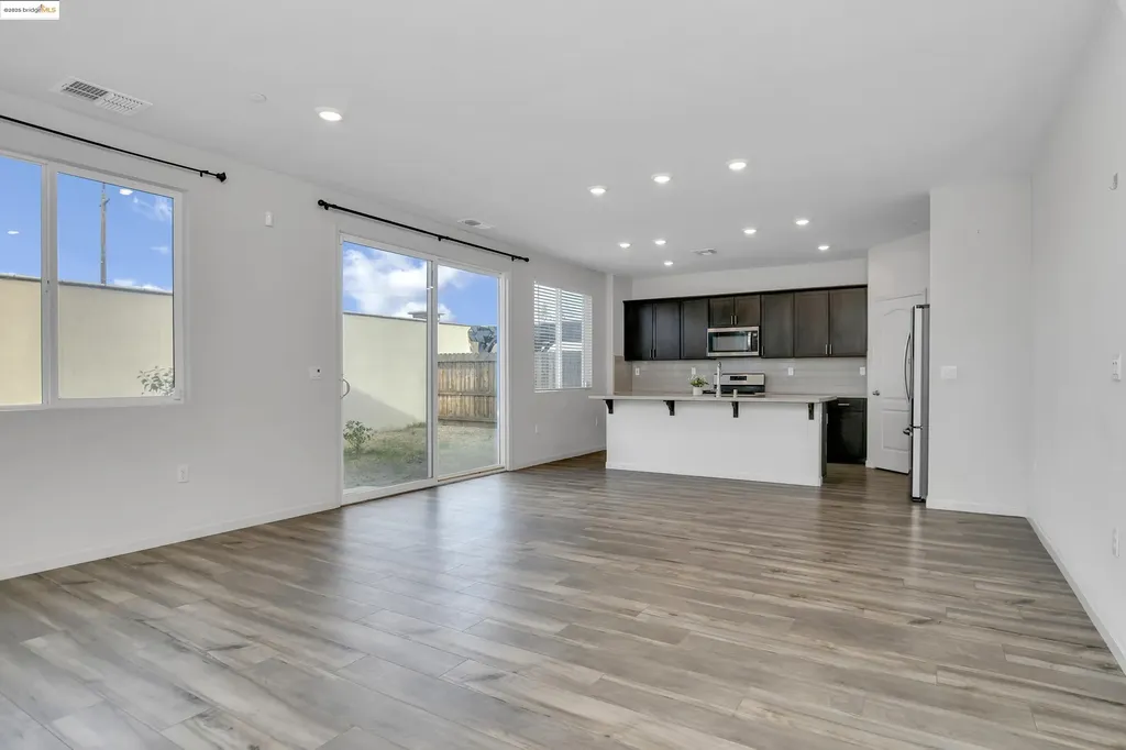 876 Diamante Way Oakley CA 94561