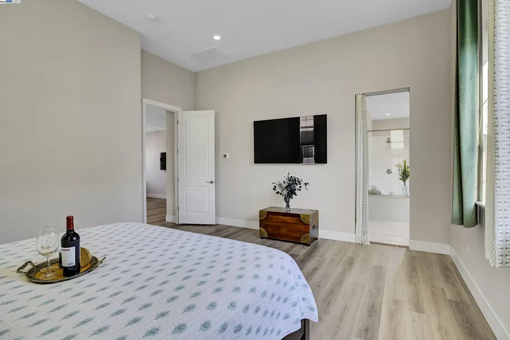 37515 Sea Bank Street Newark CA 94560