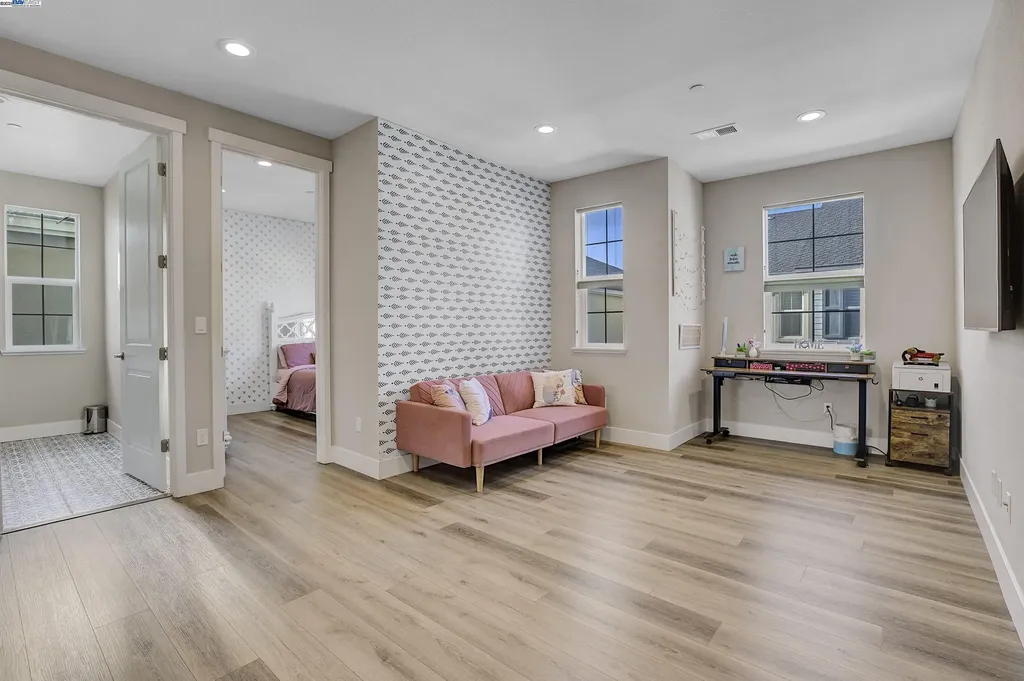 37515 Sea Bank Street Newark CA 94560