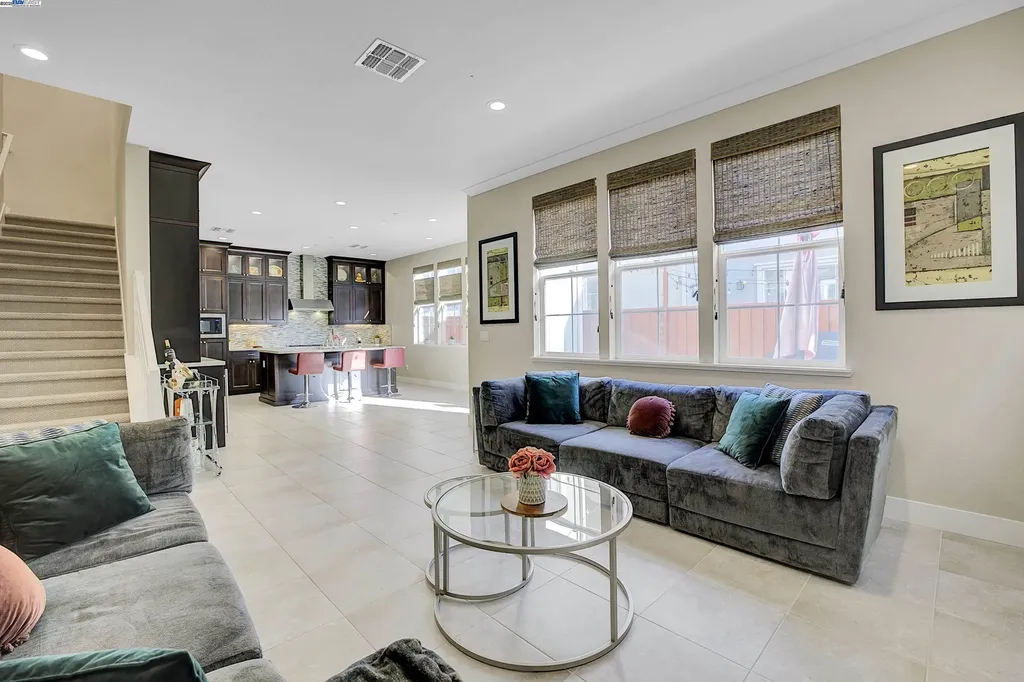 37515 Sea Bank Street Newark CA 94560