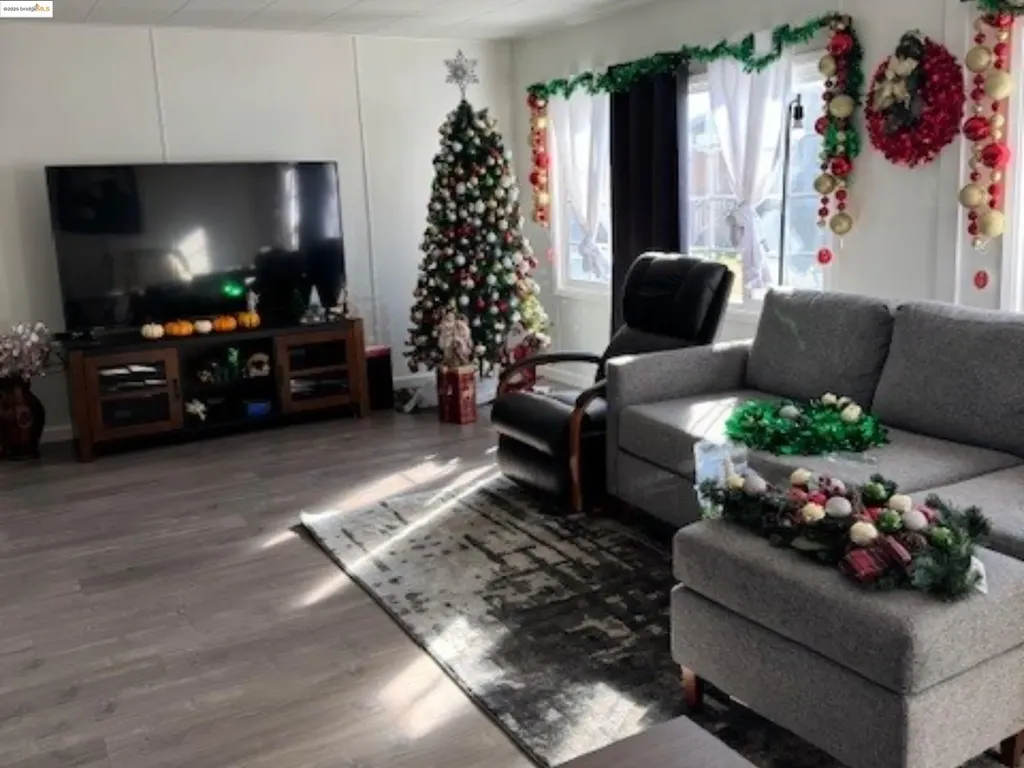 157 Santa Teresa San Leandro CA 94579