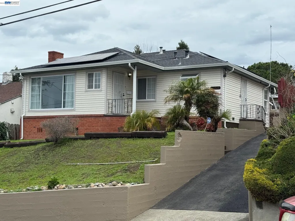 17028 Santa Fe Street Hayward CA 94541