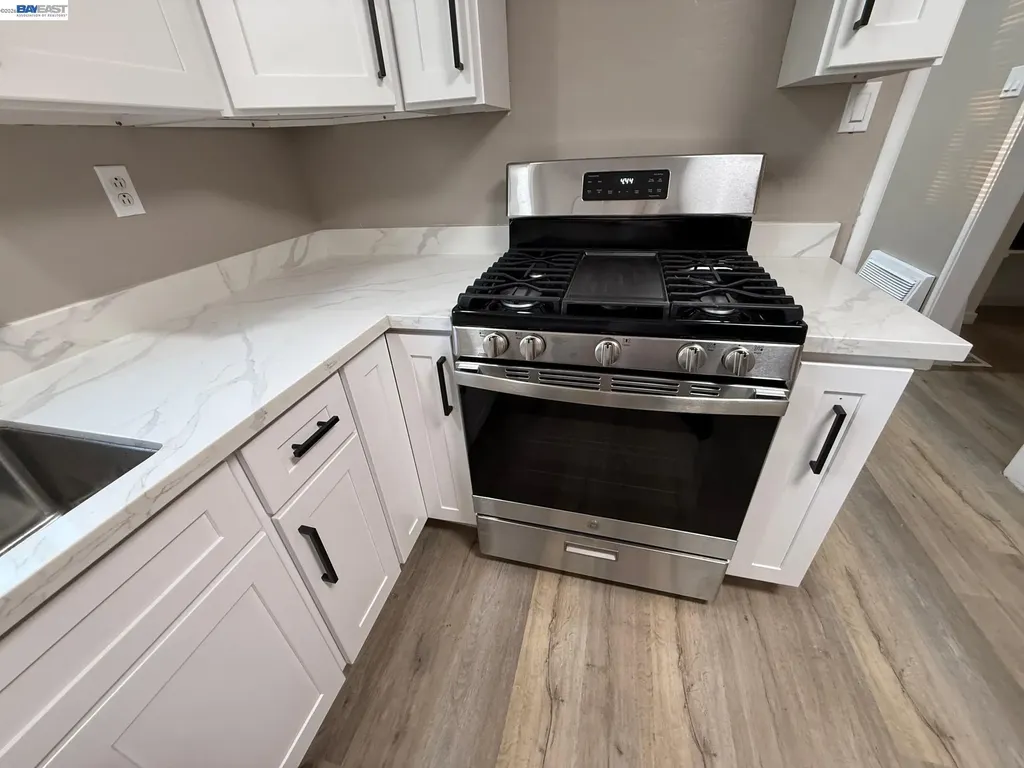 17028 Santa Fe Street Hayward CA 94541