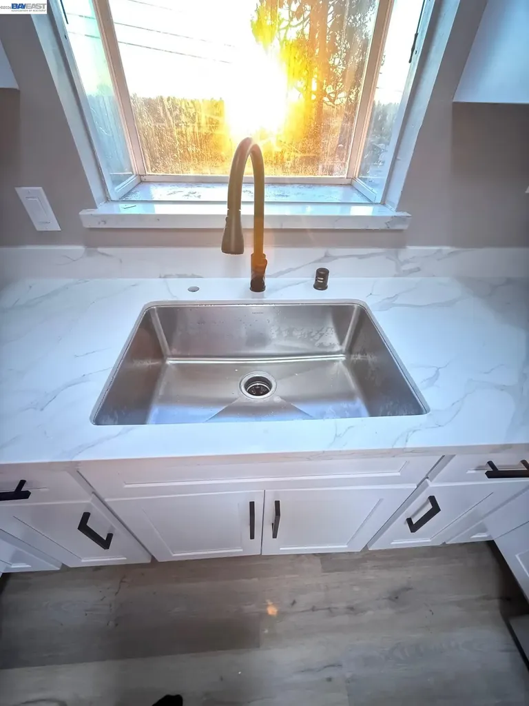 17028 Santa Fe Street Hayward CA 94541