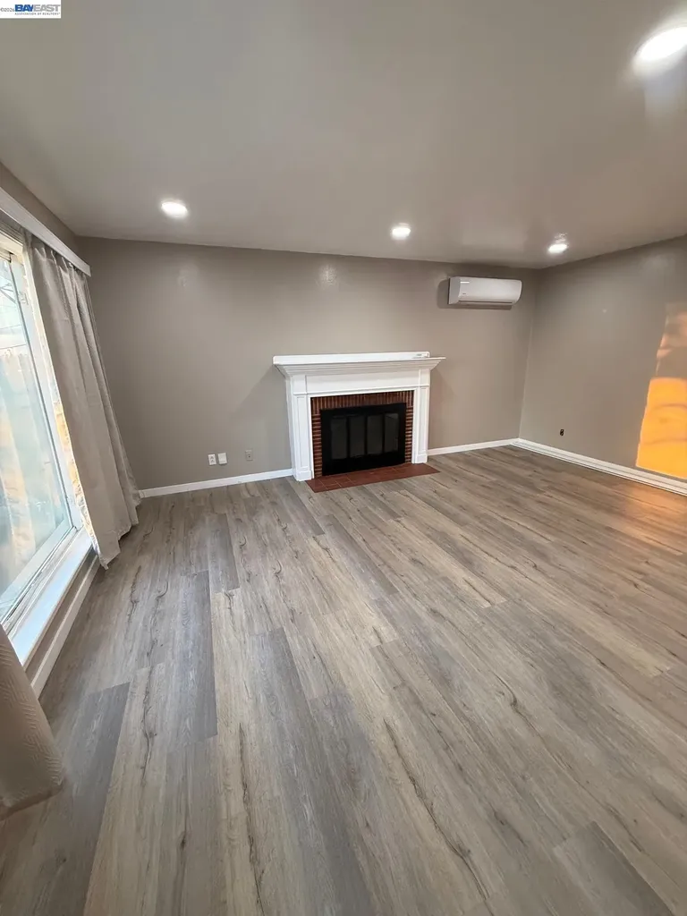 17028 Santa Fe Street Hayward CA 94541