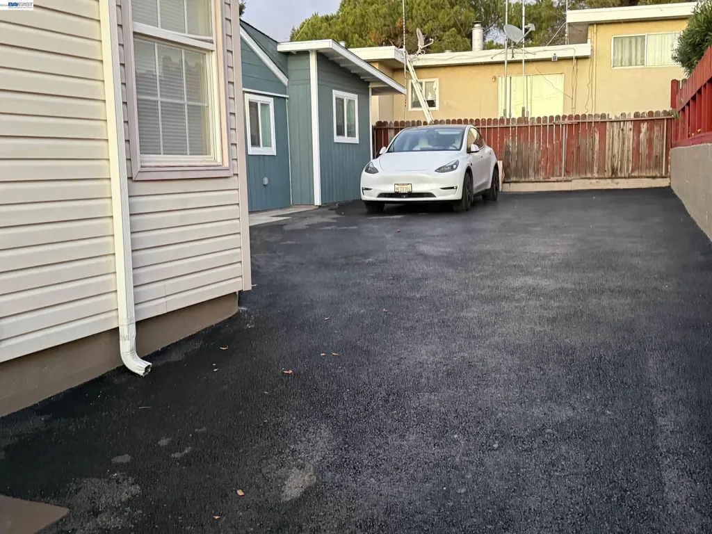 17028 Santa Fe Street Hayward CA 94541