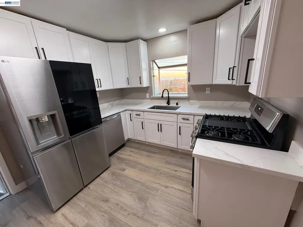 17028 Santa Fe Street Hayward CA 94541