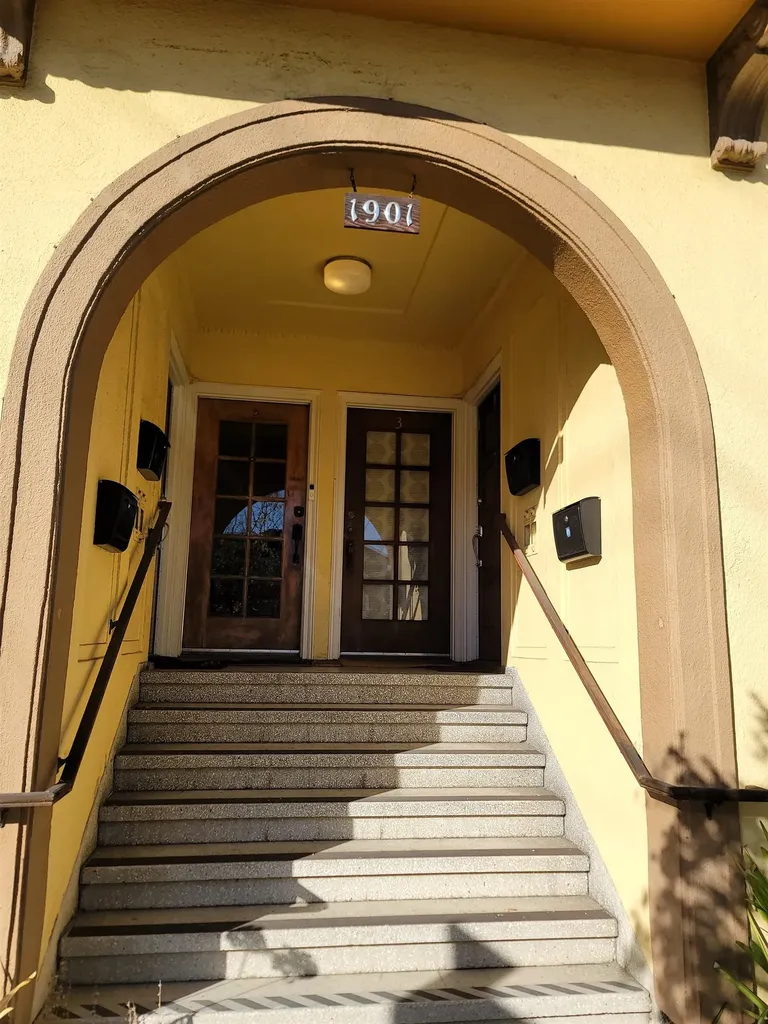1901 Parker Street Berkeley CA 94704