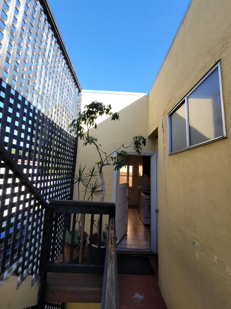 1901 Parker Street Berkeley CA 94704