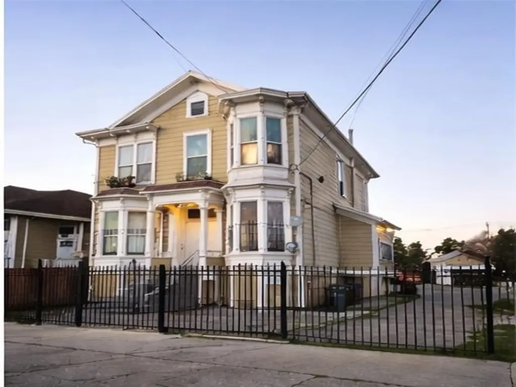 874 Isabella Street Oakland CA 94607
