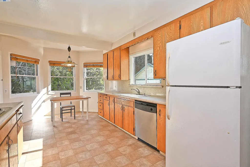 181 Lewelling Boulevard San Lorenzo CA 94580