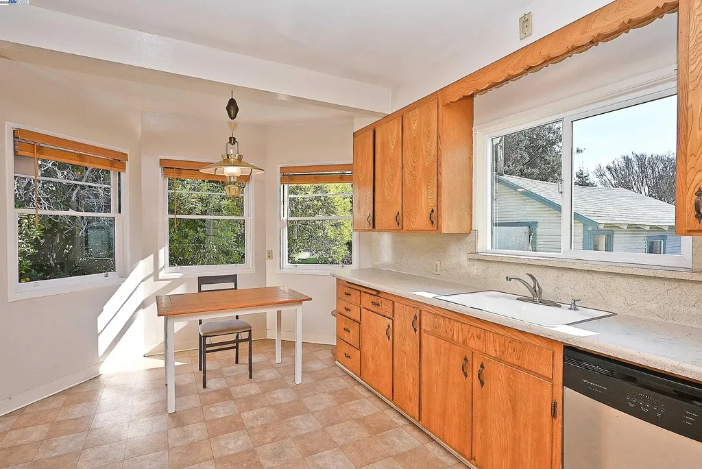 181 Lewelling Boulevard San Lorenzo CA 94580