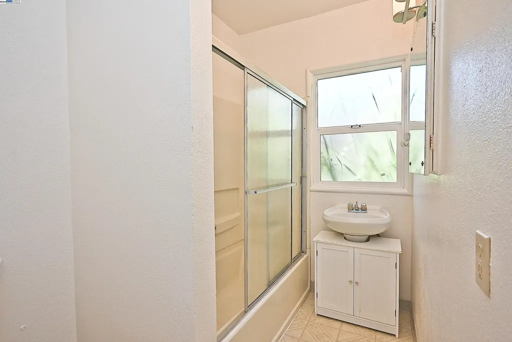 181 Lewelling Boulevard San Lorenzo CA 94580