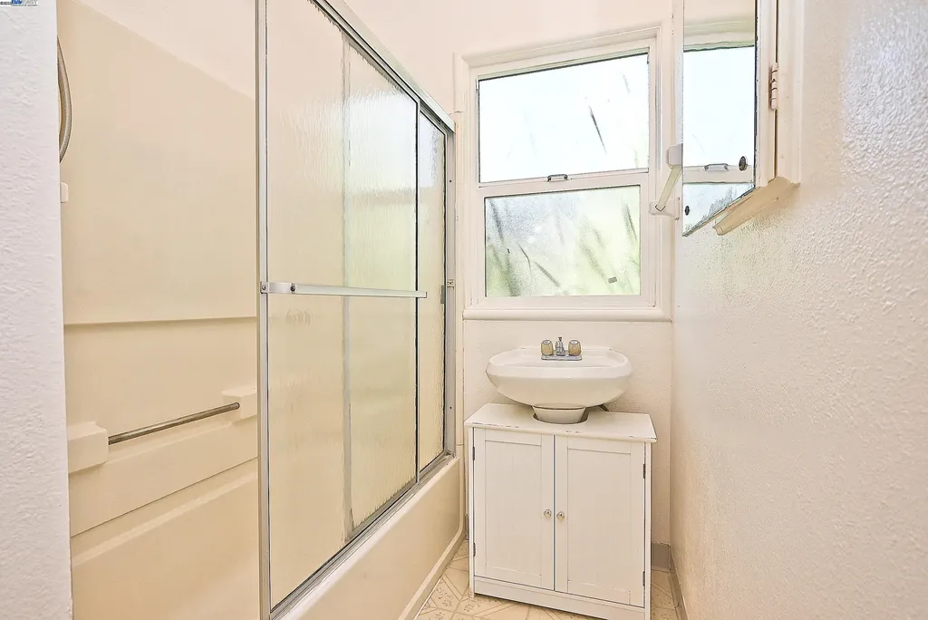 181 Lewelling Boulevard San Lorenzo CA 94580